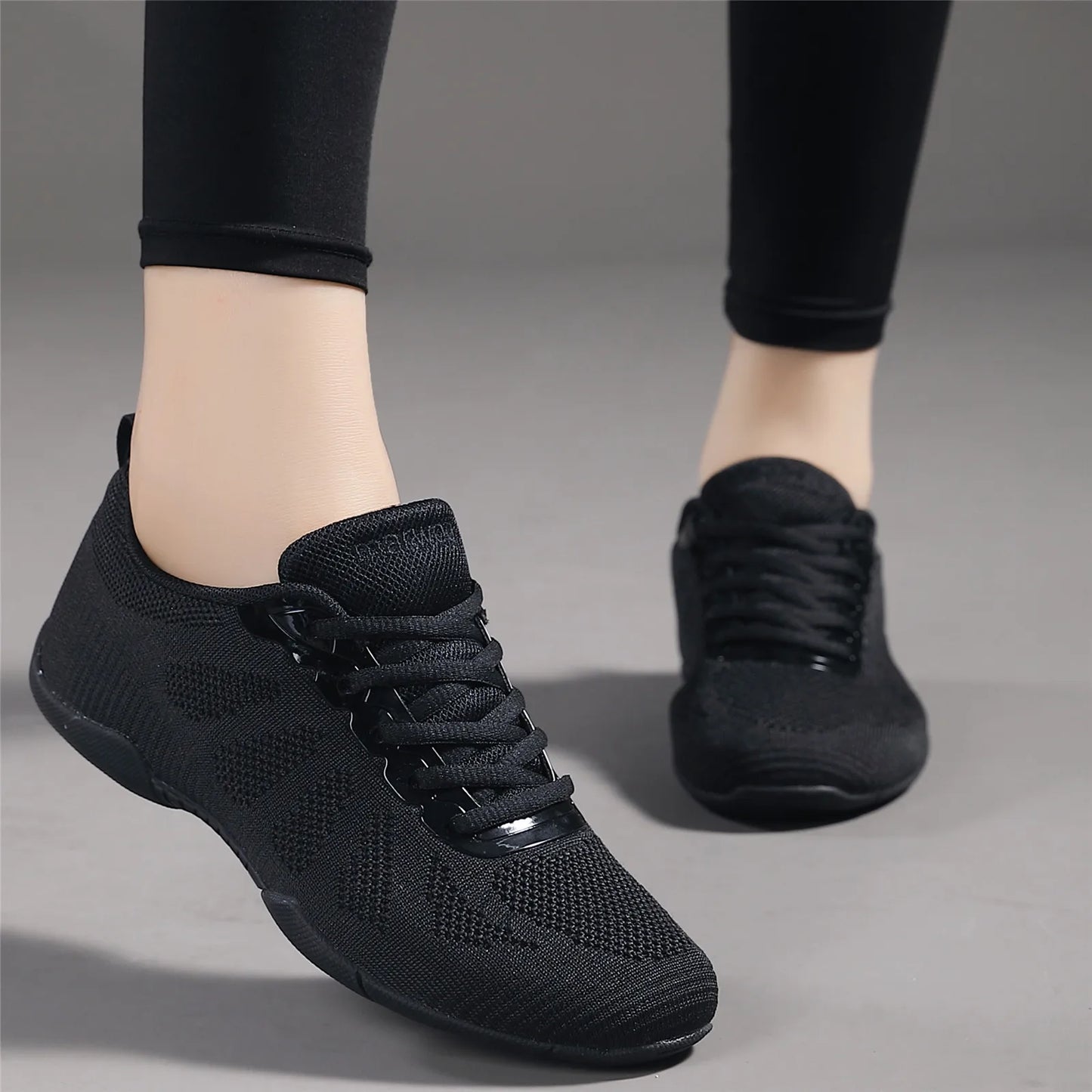 Women White Cheer Shoes Girls Black Cheerleading Dance Shoes Youth Breathable Cheerleading Shoes Team Training Competition Shoes